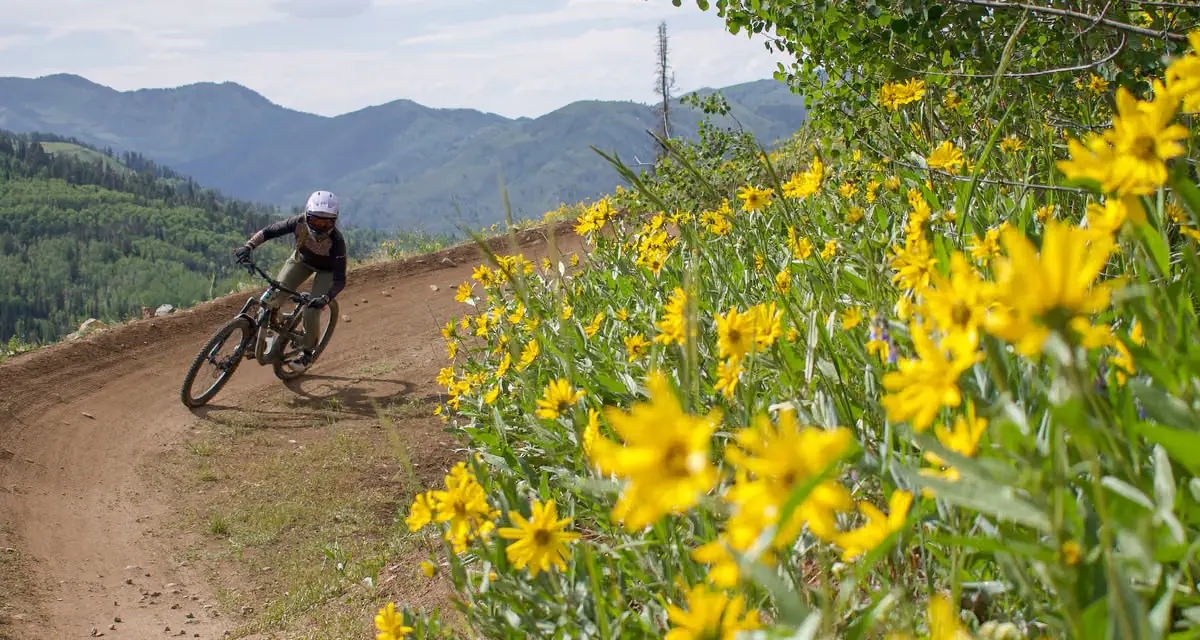 Women's Mountain Bike Ride Night