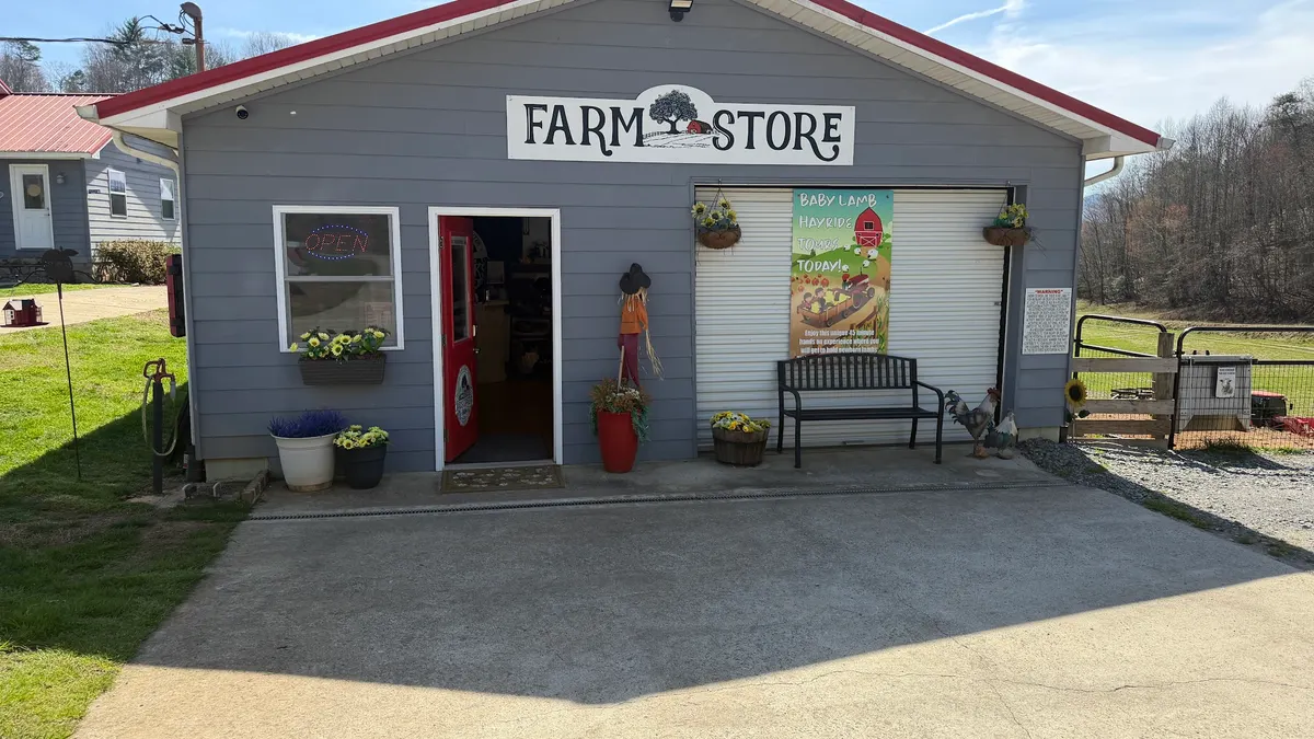 Cress Creeks Farm and Corn Maze