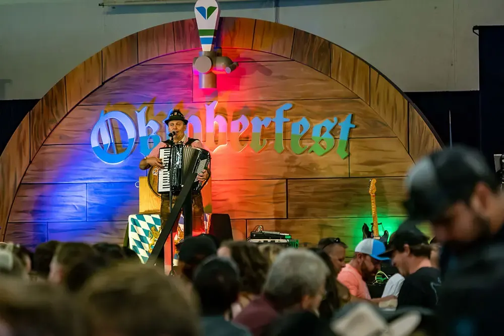 Oktoberfest Halle Entertainment