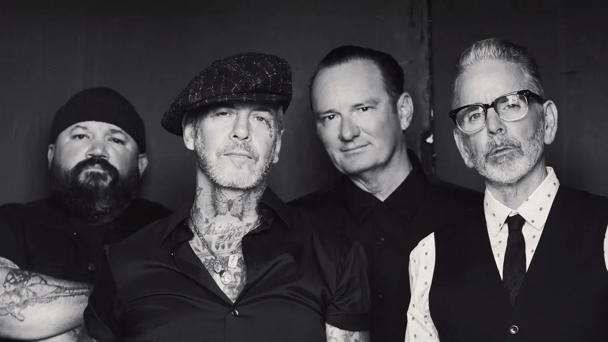 Social Distortion