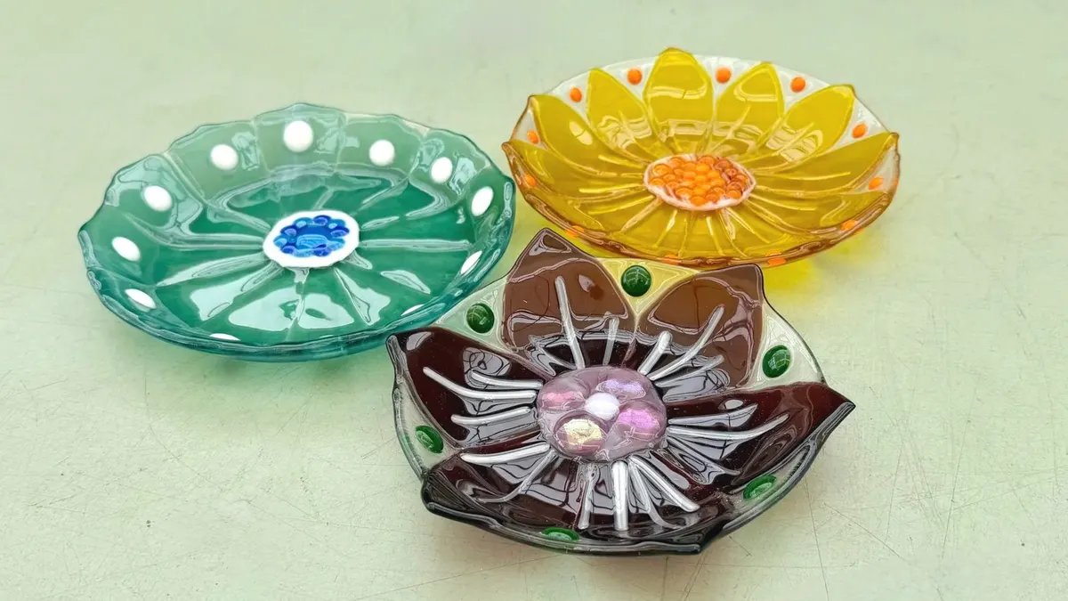 Glass Fusing: Floral Dishes