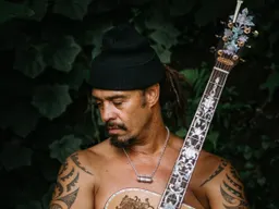 Michael Franti Trio - Heartstrings & Dynamite