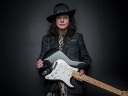 Anthony Gomes - 21+