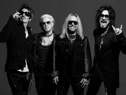 The Return Of The Carnival Of Sins: Mötley Crüe