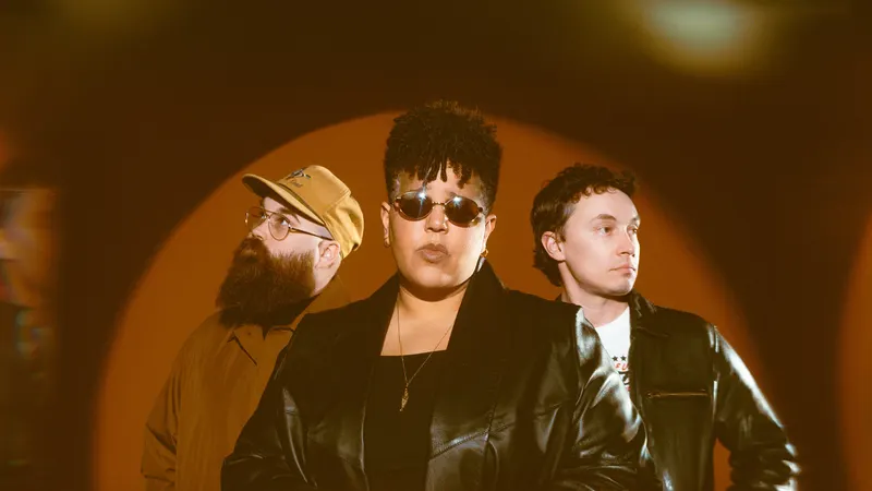 Alabama Shakes w/ Billy Allen